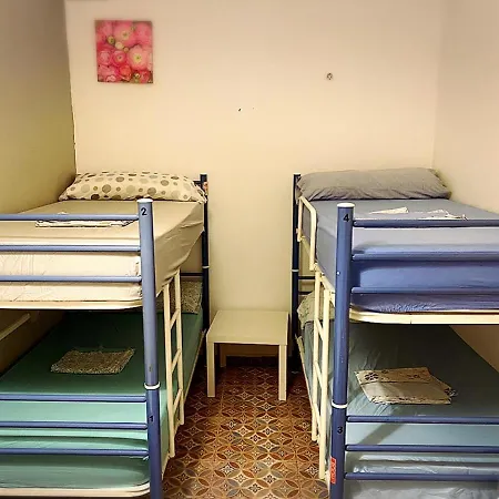 Cathedral Centro Hostel *